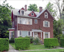 28 Hillside Ave Apartments