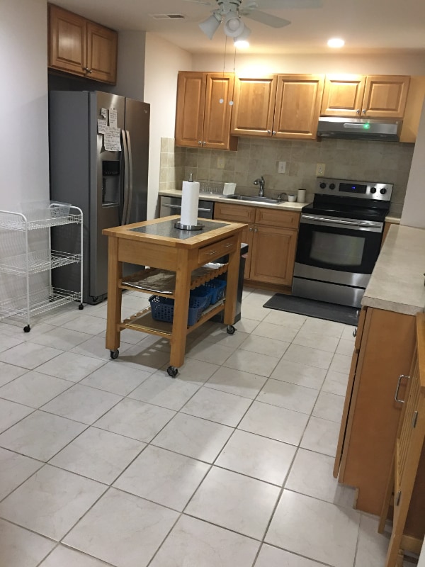 13478 Bregman Rd in Silver Spring, MD - Foto de edificio - Building Photo