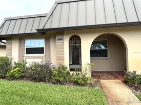 4211 Stratford Dr in New Port Richey, FL - Building Photo