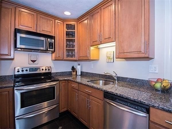 451 Park Dr, Unit 2D in Boston, MA - Foto de edificio - Building Photo