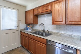 Townhomes at Two Creeks in Lakewood, CO - Foto de edificio - Building Photo