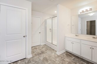 2988 Ember Brooke Ct in Castle Hayne, NC - Building Photo - Building Photo