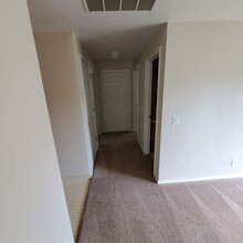 1588 Del Rio Ave SE, Unit 1588-C in Albany, OR - Building Photo - Building Photo