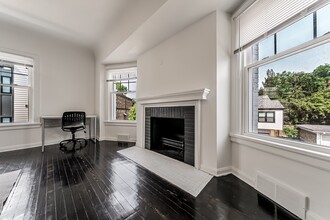 Reserve Overlook in Cleveland Heights, OH - Foto de edificio - Building Photo