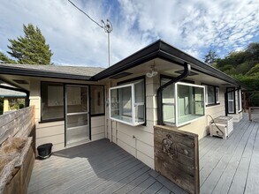 580 N 13th St in Coos Bay, OR - Building Photo - Building Photo