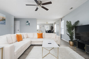 2155 Shadowbrook Dr in Plainfield, IN - Building Photo