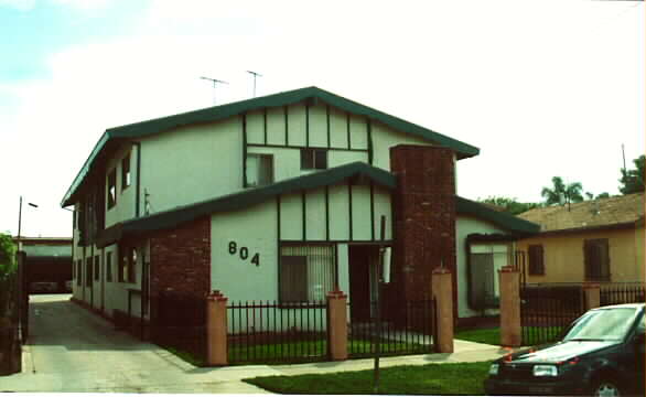 804 E Kelso St in Inglewood, CA - Foto de edificio