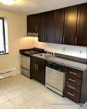 9 Chester St, Unit 47 in Cambridge, MA - Foto de edificio - Building Photo