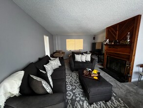 593 Redwing Ln in Grand Junction, CO - Foto de edificio - Building Photo