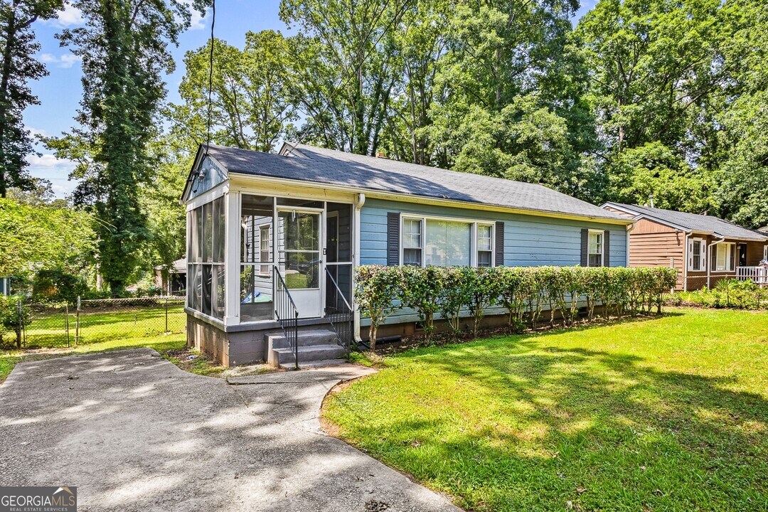 4150 Hanes Dr in Decatur, GA - Building Photo