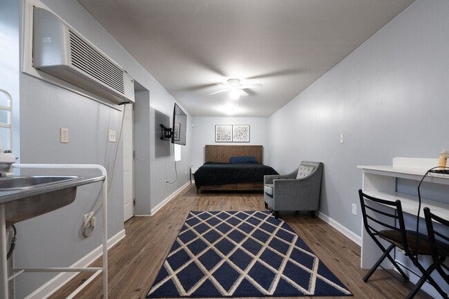 property at 970 Hubbard St SW