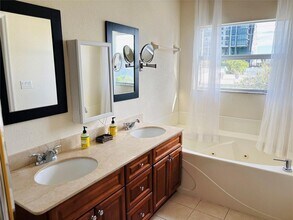 451 NE 1st St in Pompano Beach, FL - Building Photo - Building Photo
