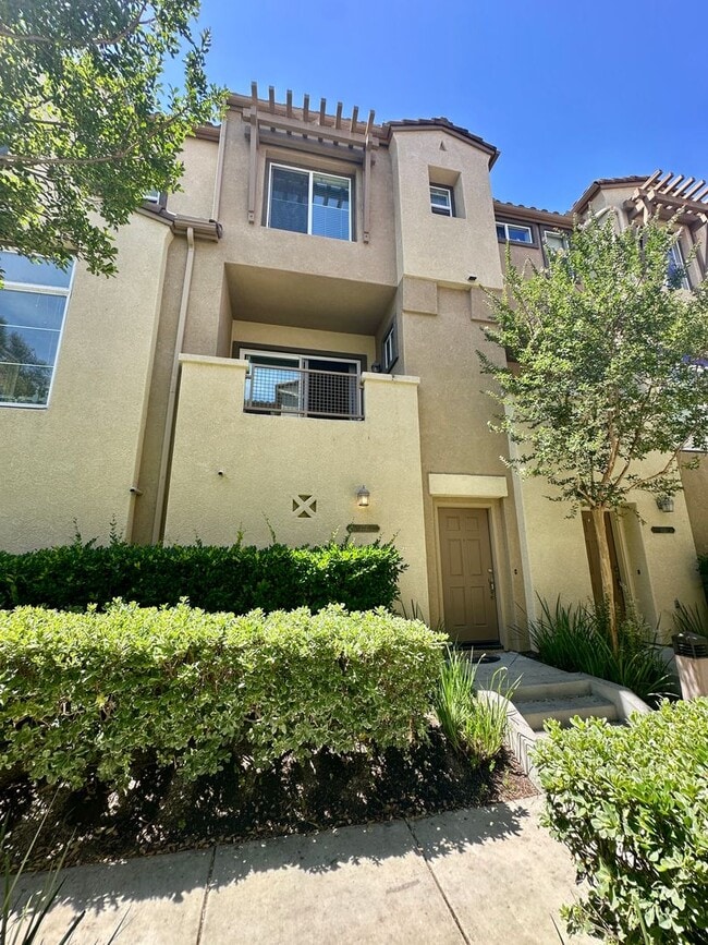 474 Almond Rd