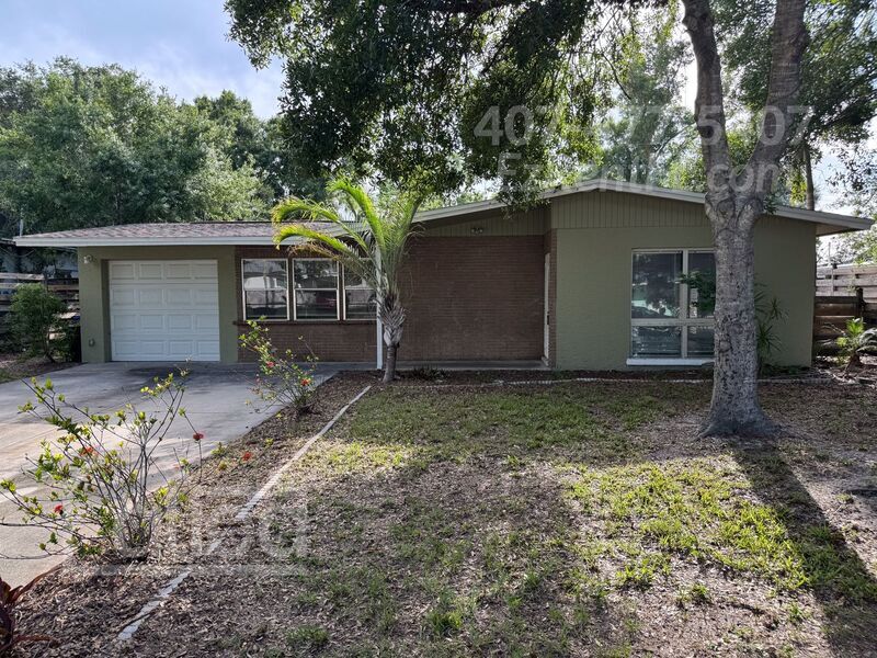 3642 Aloha Dr in Sarasota, FL - Building Photo