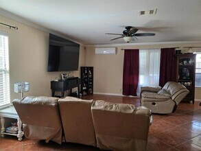 10306 Dalehurst Ct in Houston, TX - Foto de edificio - Building Photo