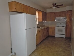 1302 Eileen St in Collinsville, IL - Building Photo - Building Photo