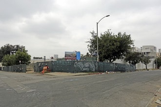 PATH Metro Villas II in Los Angeles, CA - Building Photo - Building Photo