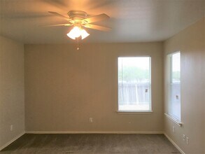 6806 Caribou Creek in San Antonio, TX - Building Photo - Building Photo