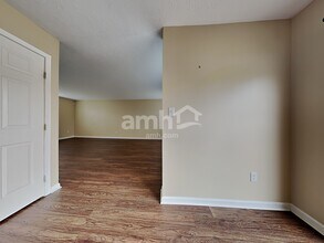 5232 Brookmill Ct in Dayton, OH - Building Photo - Building Photo