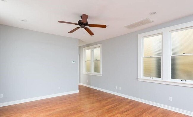 19 E Center St in Fayetteville, AR - Building Photo - Building Photo