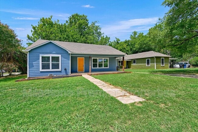 property at 1721 S Fannin Ave