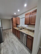 1602 Council Dr in Sun City Center, FL - Building Photo - Building Photo