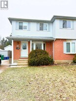 276 Benesfort Crescent in Kitchener, ON - Building Photo