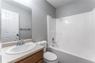 3501 SW Landau Ct in Bentonville, AR - Building Photo - Building Photo