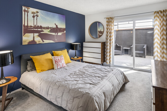 Artists Village Apartments in Santa Ana, CA - Building Photo - Interior Photo