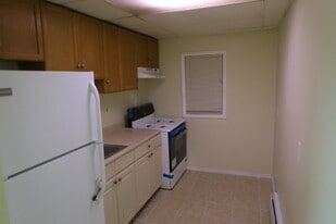 412 North St in Middletown, NY - Building Photo