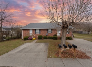 211 Carmack Ave, Unit 211 Carmack Ave Unit #2 in Carthage, TN - Foto de edificio - Building Photo