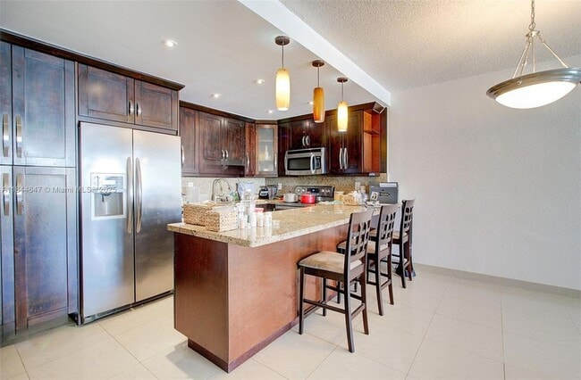 19380 Collins Ave, Unit 1002 in Sunny Isles Beach, FL - Building Photo - Building Photo