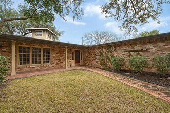 2807 Hatley Dr in Austin, TX - Building Photo - Building Photo
