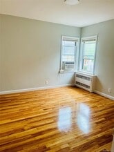 15-42-42 Utopia Pkwy in Queens, NY - Building Photo - Building Photo