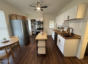 577 6th Ave in Watervliet, NY - Building Photo - Building Photo