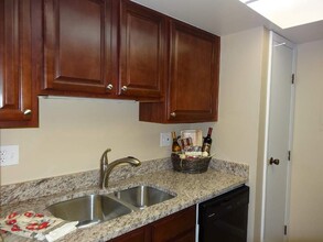 3550 S Harlan St, Unit 317 in Denver, CO - Building Photo - Building Photo