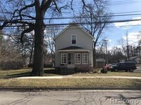 329 1st St in Rochester, MI - Foto de edificio - Building Photo