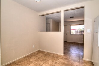 2122 S Maple Ave in Yuma, AZ - Building Photo - Building Photo