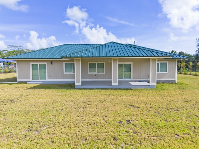 15-1628 15th Ave in Hawaiian Paradise Park, HI - Building Photo - Building Photo