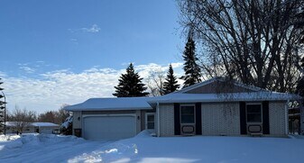 1501 19th St NW in East Grand Forks, MN - Building Photo