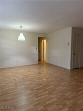 13793 Cedar Rd in Cleveland, OH - Building Photo - Building Photo