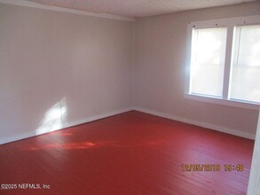 5821 Paris Ave in Jacksonville, FL - Building Photo - Building Photo