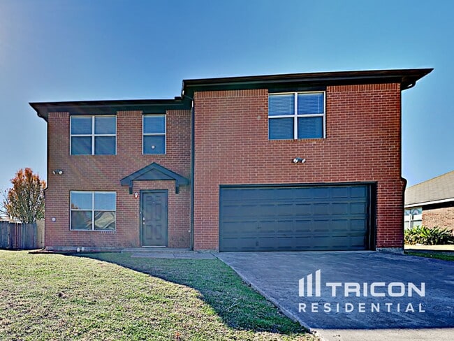 208 Vivian Dr in Waxahachie, TX - Building Photo - Building Photo