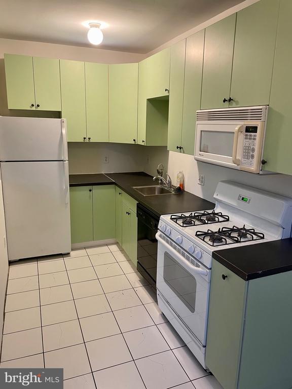 property at 1404 Tuckerman St NW