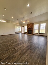 1309 Newbury Dr photo'