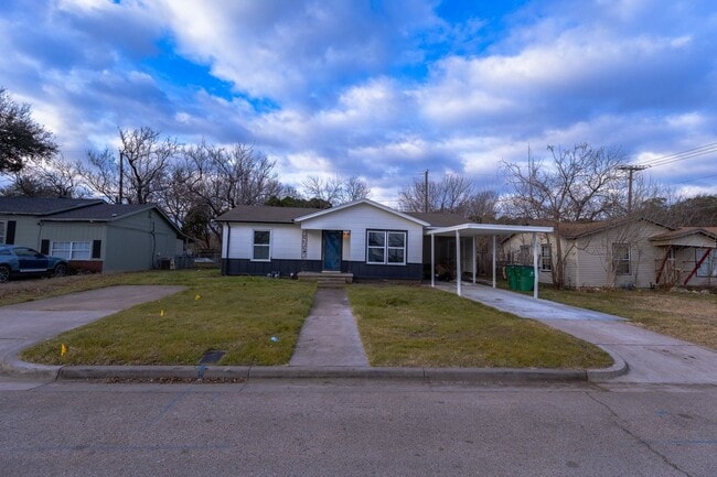 1105 Spring Branch St in Waco, TX - Foto de edificio - Building Photo