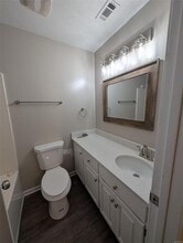 5236 Main St in Millbrook, AL - Foto de edificio - Building Photo