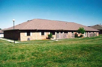 Muirwood Village at Gemstar in Reynoldsburg, OH - Building Photo - Building Photo