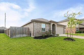 8207 Amaryllis Ct in Arcola, TX - Building Photo - Building Photo