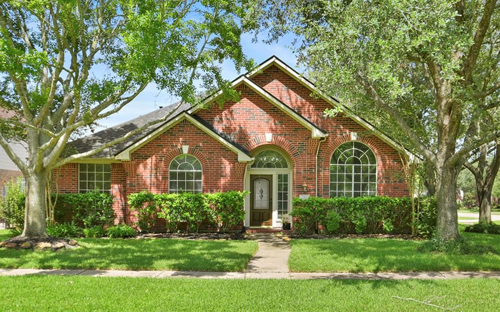 4002 N Barnett Way in Missouri City, TX - Building Photo